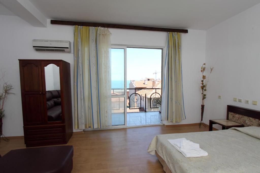 Family Hotel Verona Sozopol Habitación foto