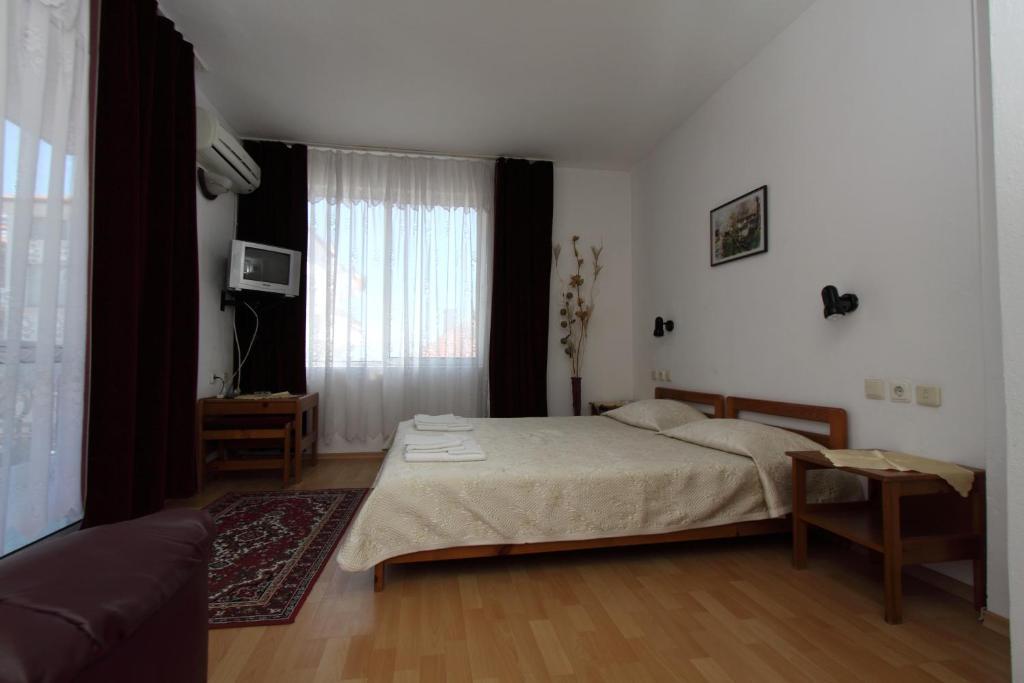 Family Hotel Verona Sozopol Habitación foto